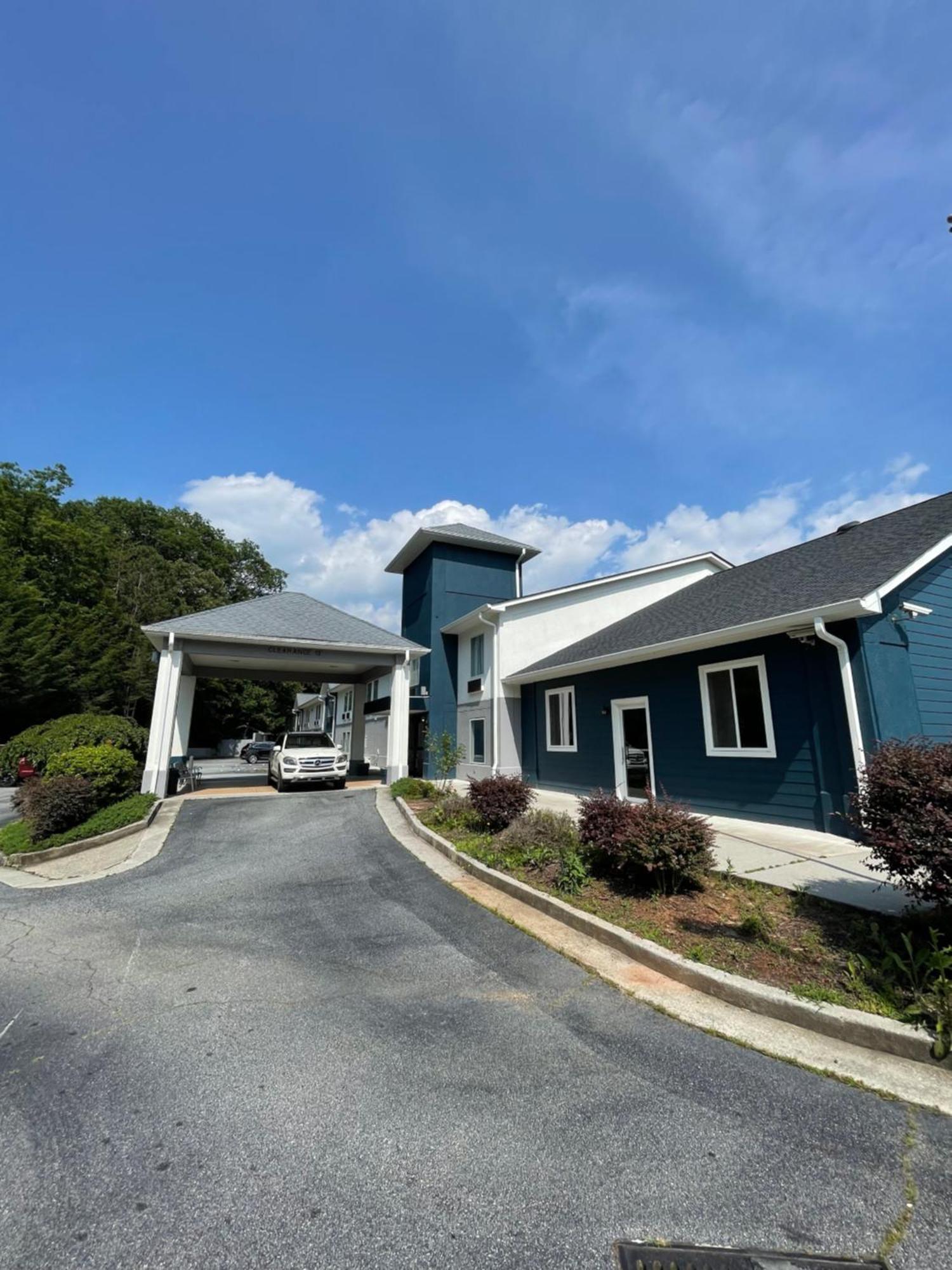 Clarion Pointe-Dillard Near Blue Ridge Mountains Hotel Exterior foto