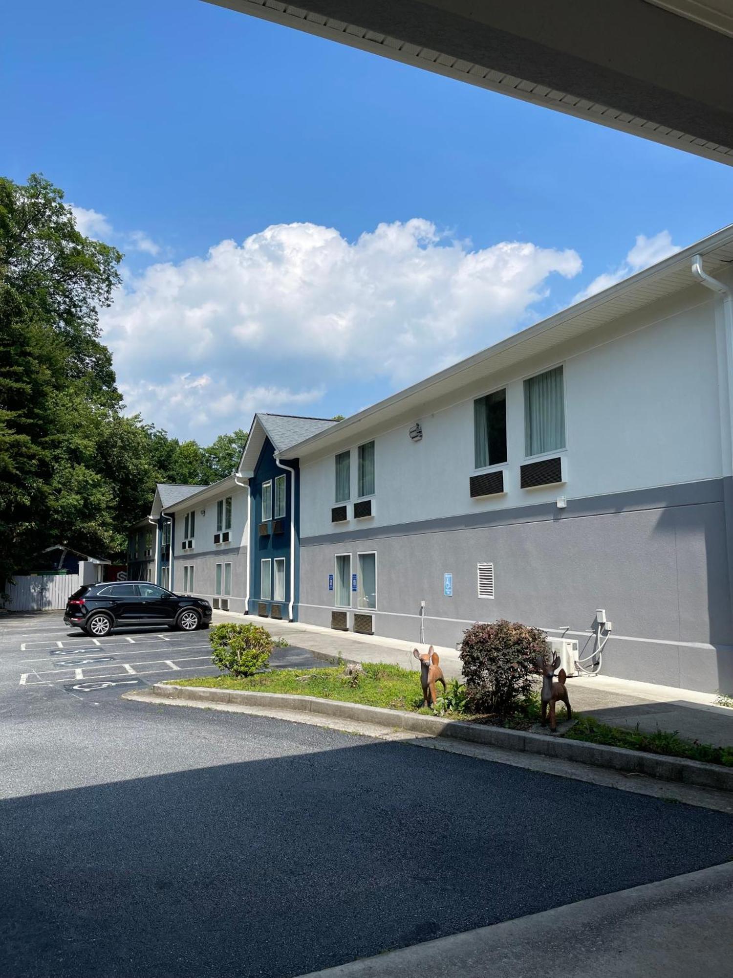 Clarion Pointe-Dillard Near Blue Ridge Mountains Hotel Exterior foto
