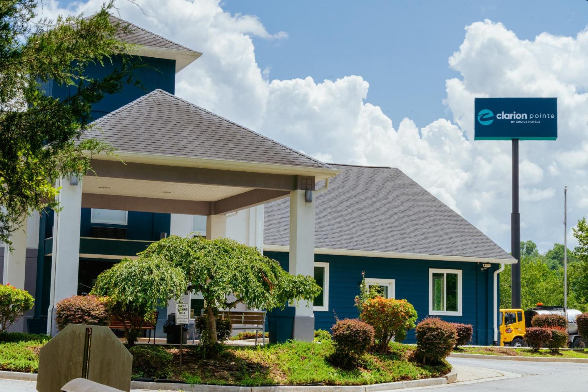 Clarion Pointe-Dillard Near Blue Ridge Mountains Hotel Exterior foto
