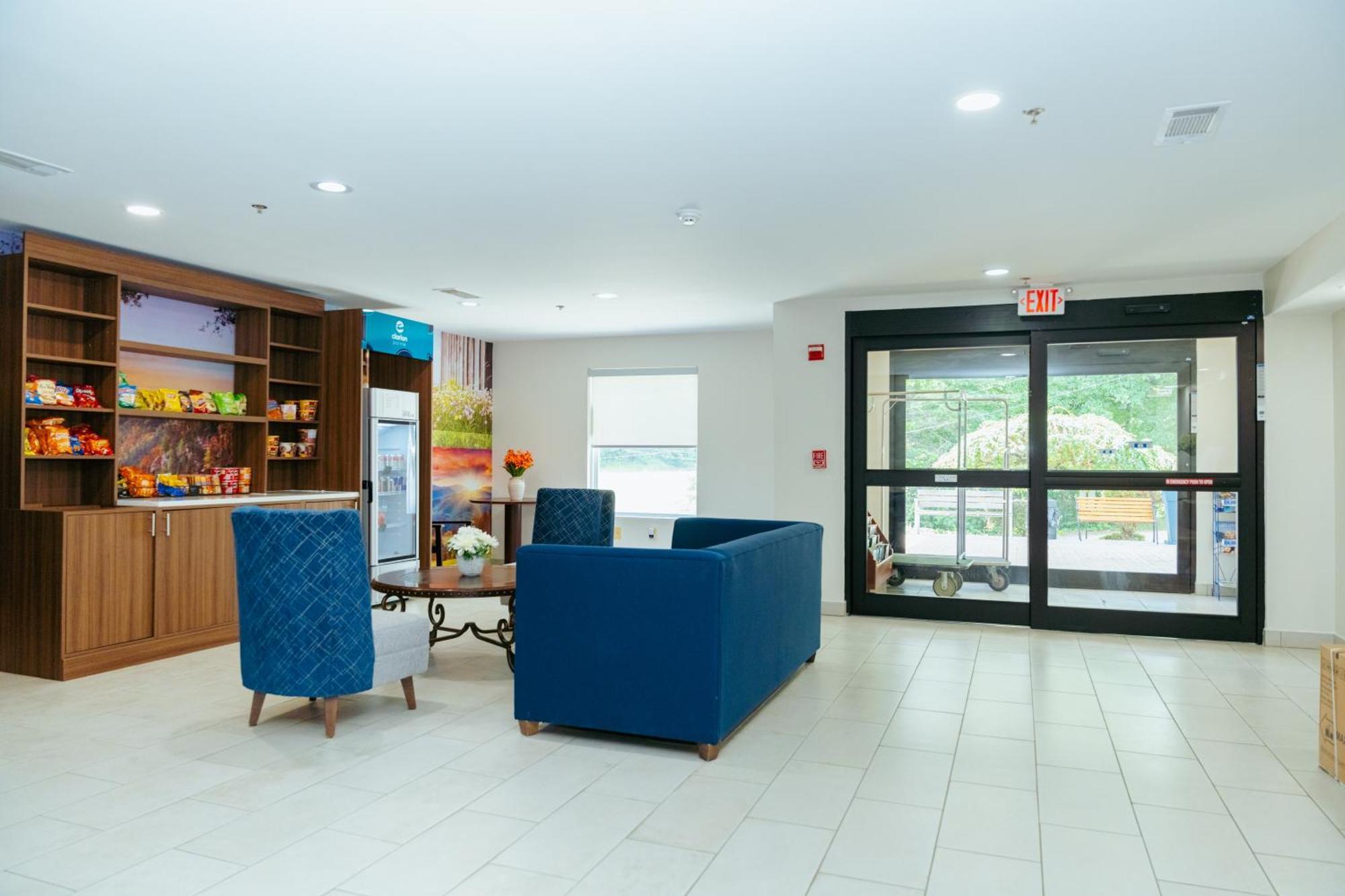 Clarion Pointe-Dillard Near Blue Ridge Mountains Hotel Exterior foto