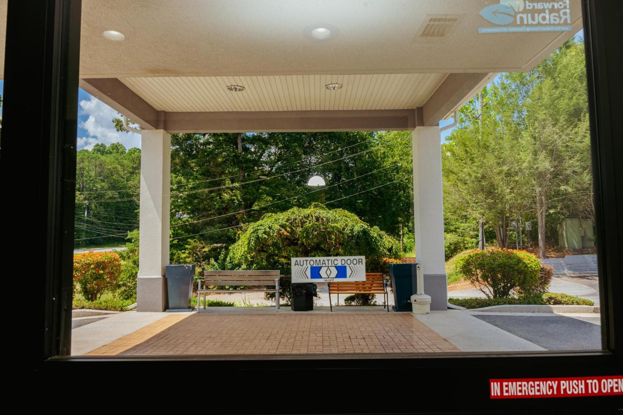 Clarion Pointe-Dillard Near Blue Ridge Mountains Hotel Exterior foto